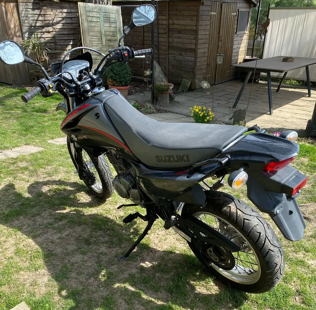 Suzuki DR 125 SM CS Чёрный - 2