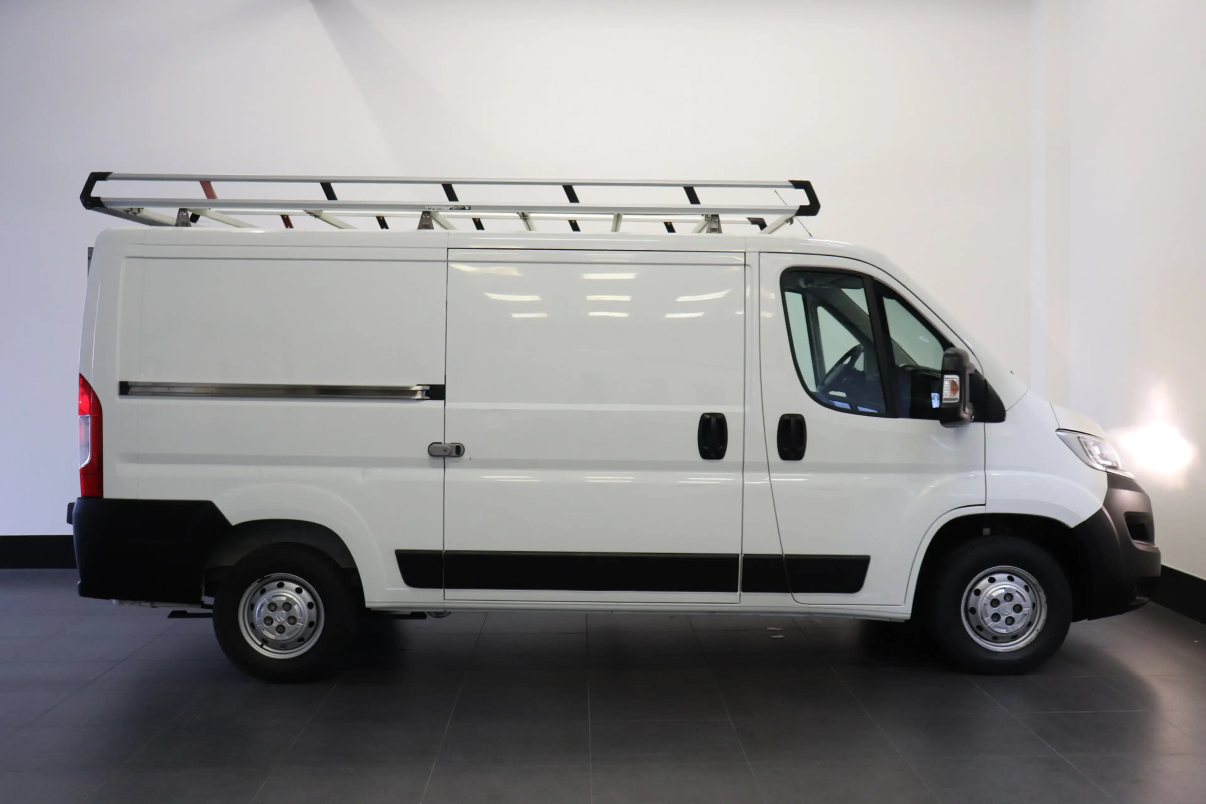 Citroen Jumper 2.2 BlueHDi 120PK L2H1 EURO 6 - Airco - Navi - Cru — photo 17
