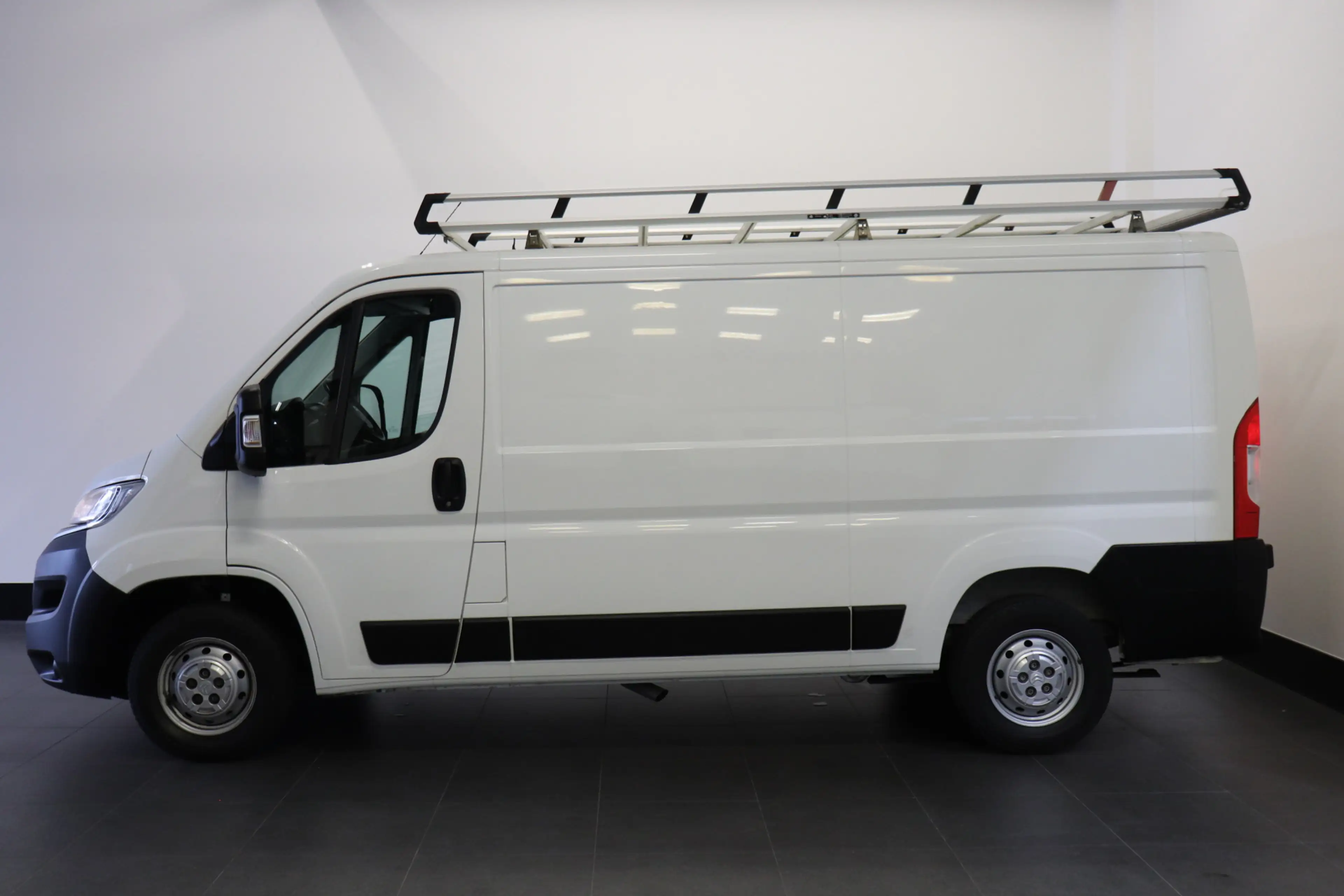 Citroen Jumper 2.2 BlueHDi 120PK L2H1 EURO 6 - Airco - Navi - Cru — photo 16