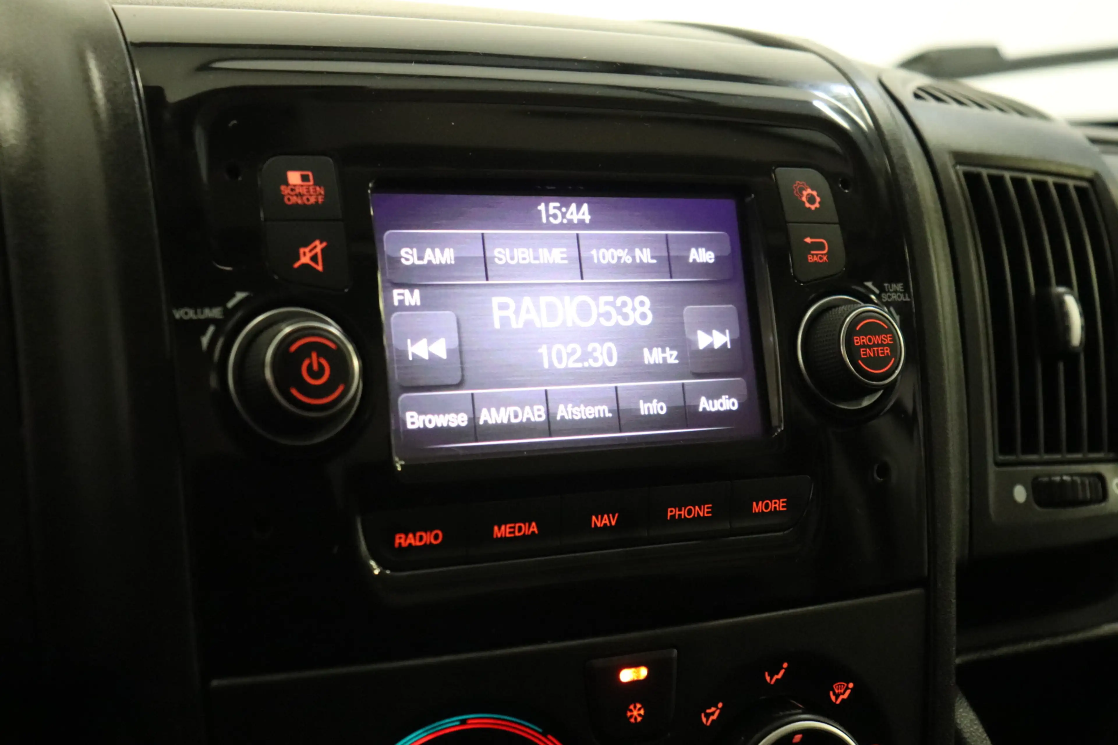Citroen Jumper 2.2 BlueHDi 120PK L2H1 EURO 6 - Airco - Navi - Cru — photo 15