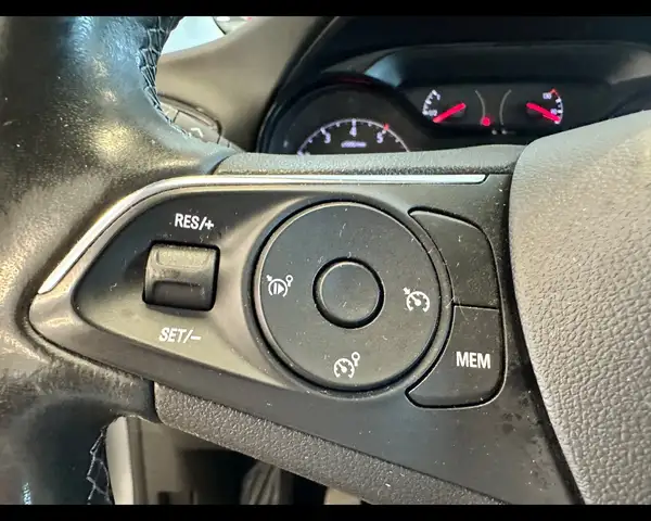 Opel Crossland view 9