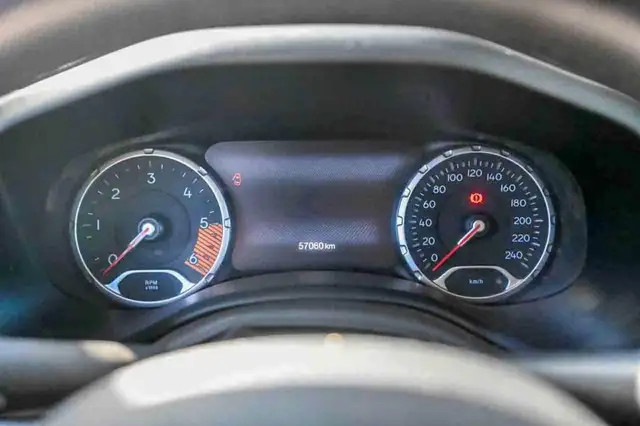 Jeep Renegade view 13
