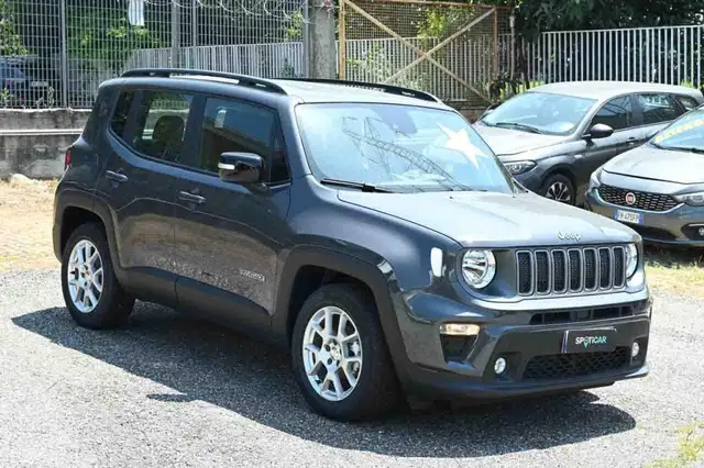 Jeep Renegade view 2