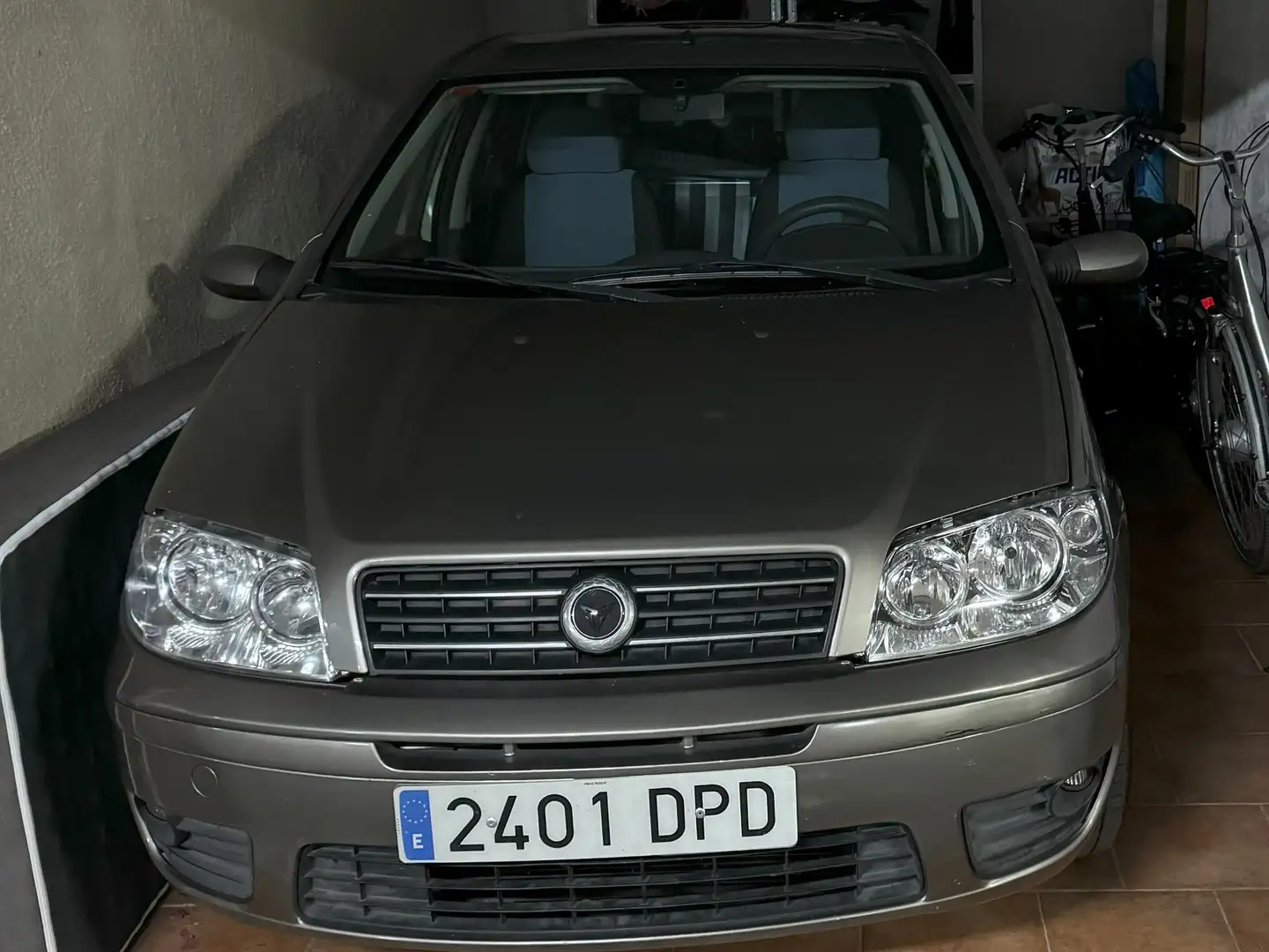 Fiat Punto Punto 1.2 Active Active Grijs - 2