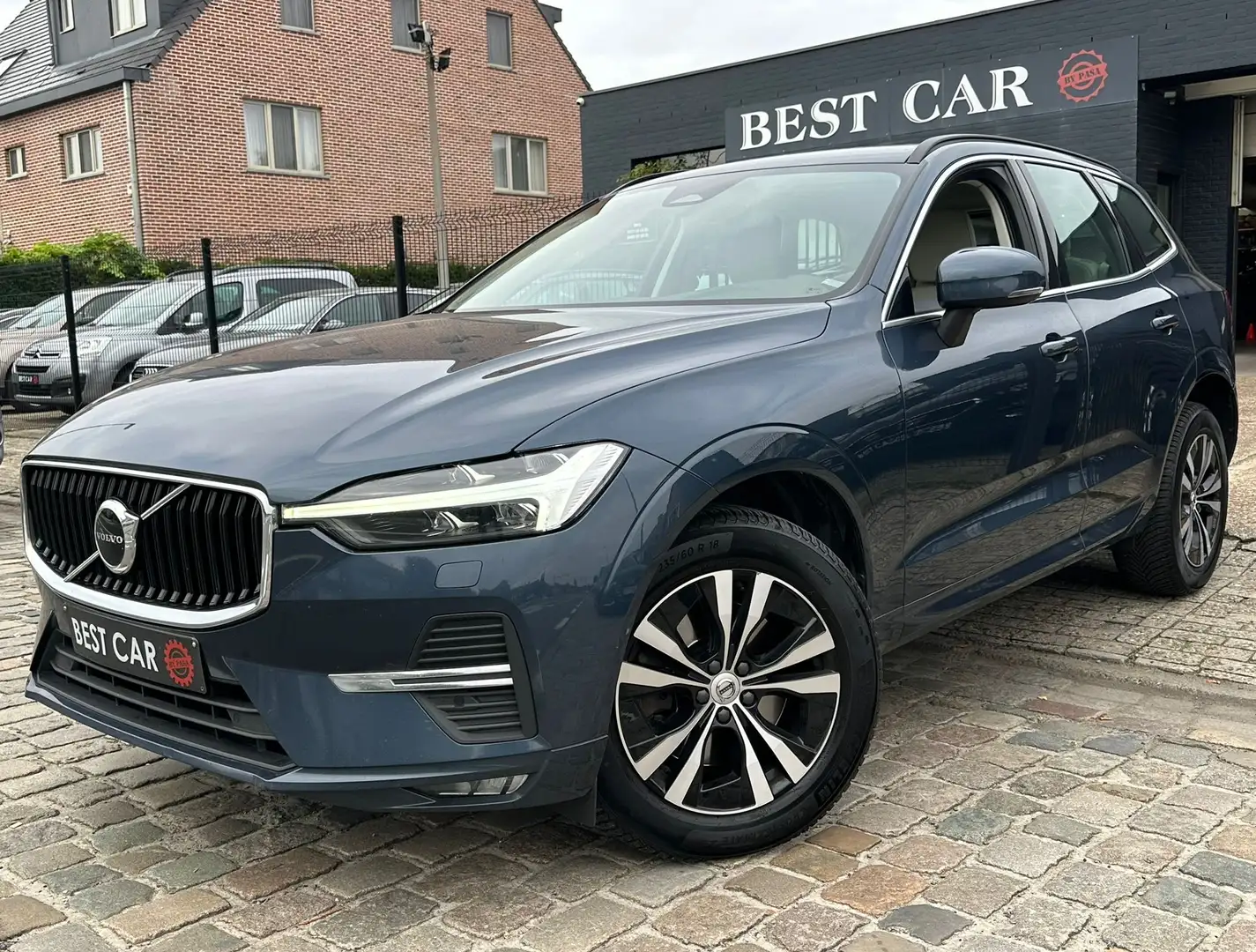 Volvo XC60 B4 Mild Hybrid Blauw - 1