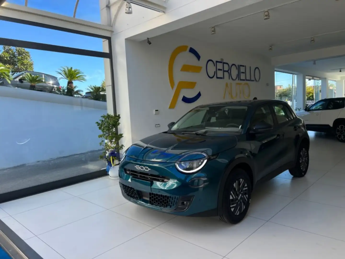 Fiat 600 Hybrid 110 CV DCT MHEV Pop tua da €249,00 mensil Grigio - 1