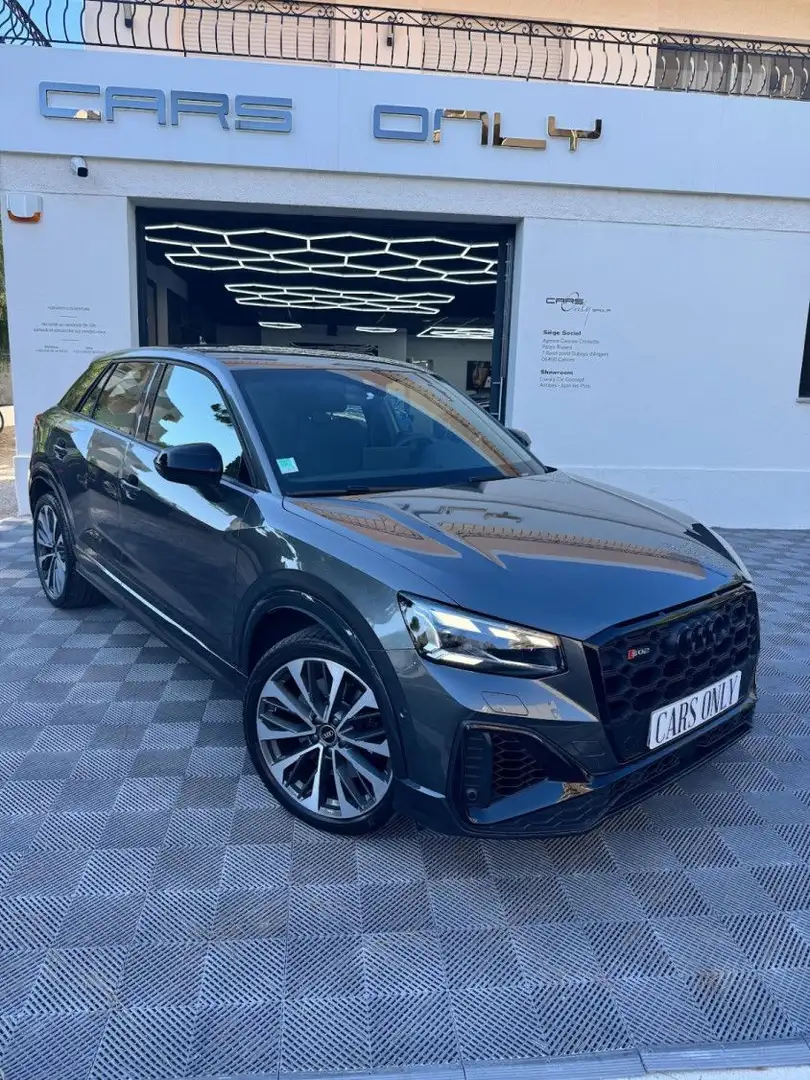 Audi SQ2 S Line Grau - 1