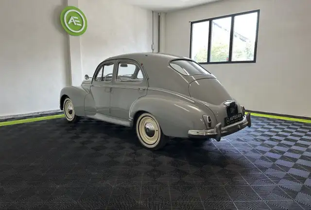 Peugeot Unknown Model view 3