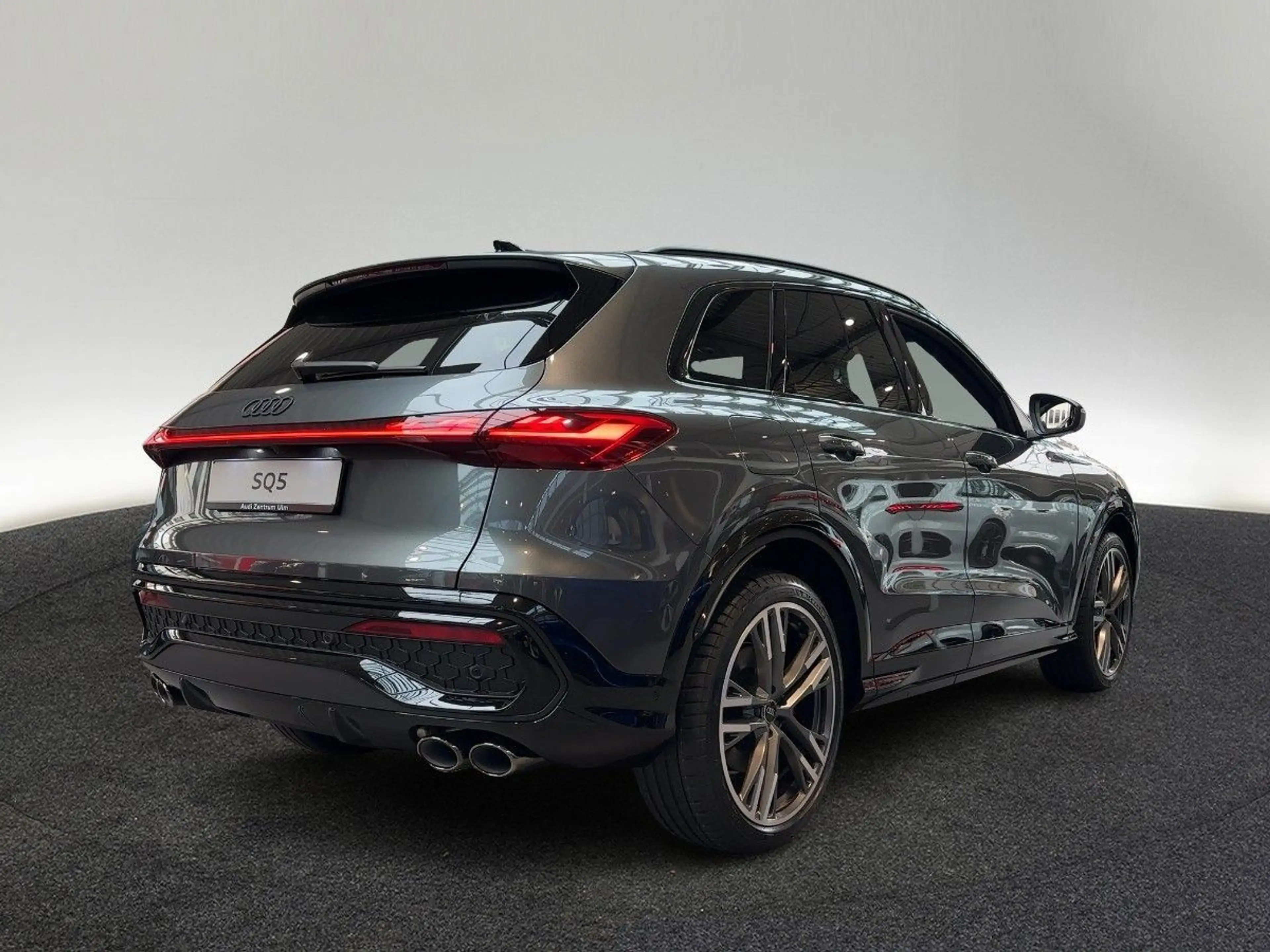 Audi SQ5 3.0 TFSI quattro edition one mythosschwarz — photo 5
