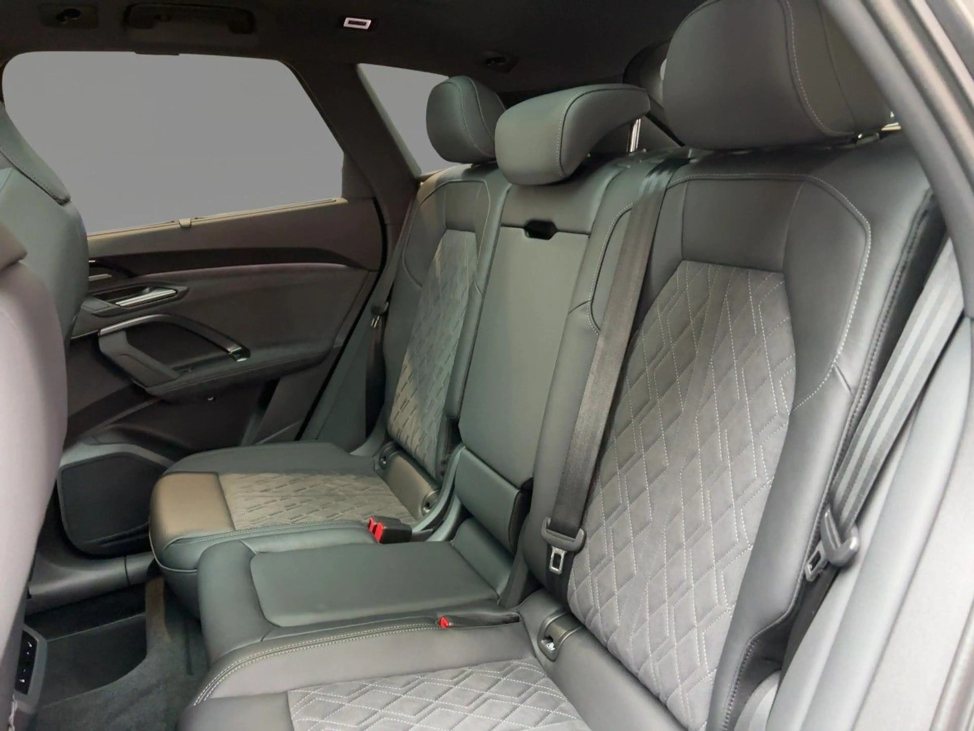 Audi SQ5 3.0 TFSI quattro edition one mythosschwarz — photo 9