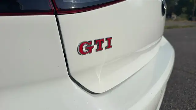 Volkswagen Golf view 13