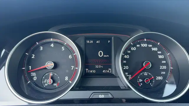 Volkswagen Golf view 12