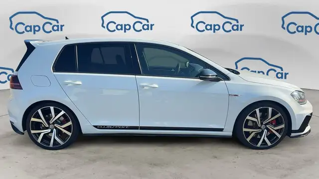 Volkswagen Golf view 4