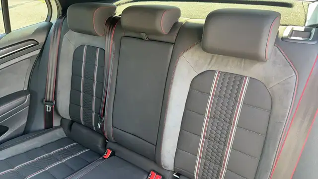 Volkswagen Golf view 9