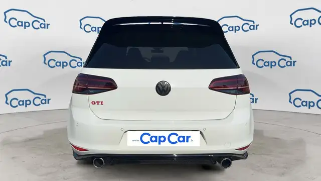 Volkswagen Golf view 3