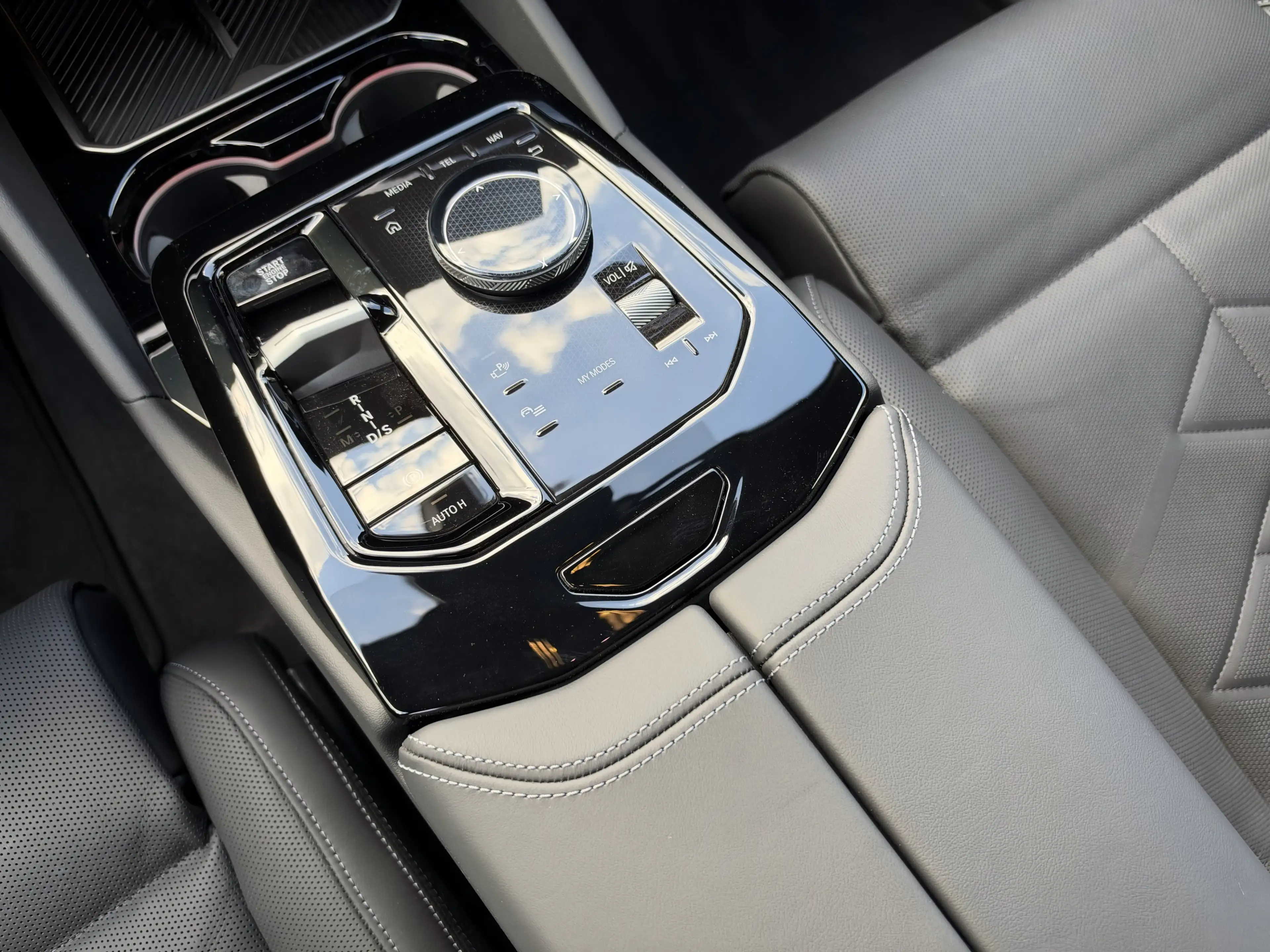 BMW 540 d xDrive MSport M Sportpaket Head-Up DAB LED — photo 8