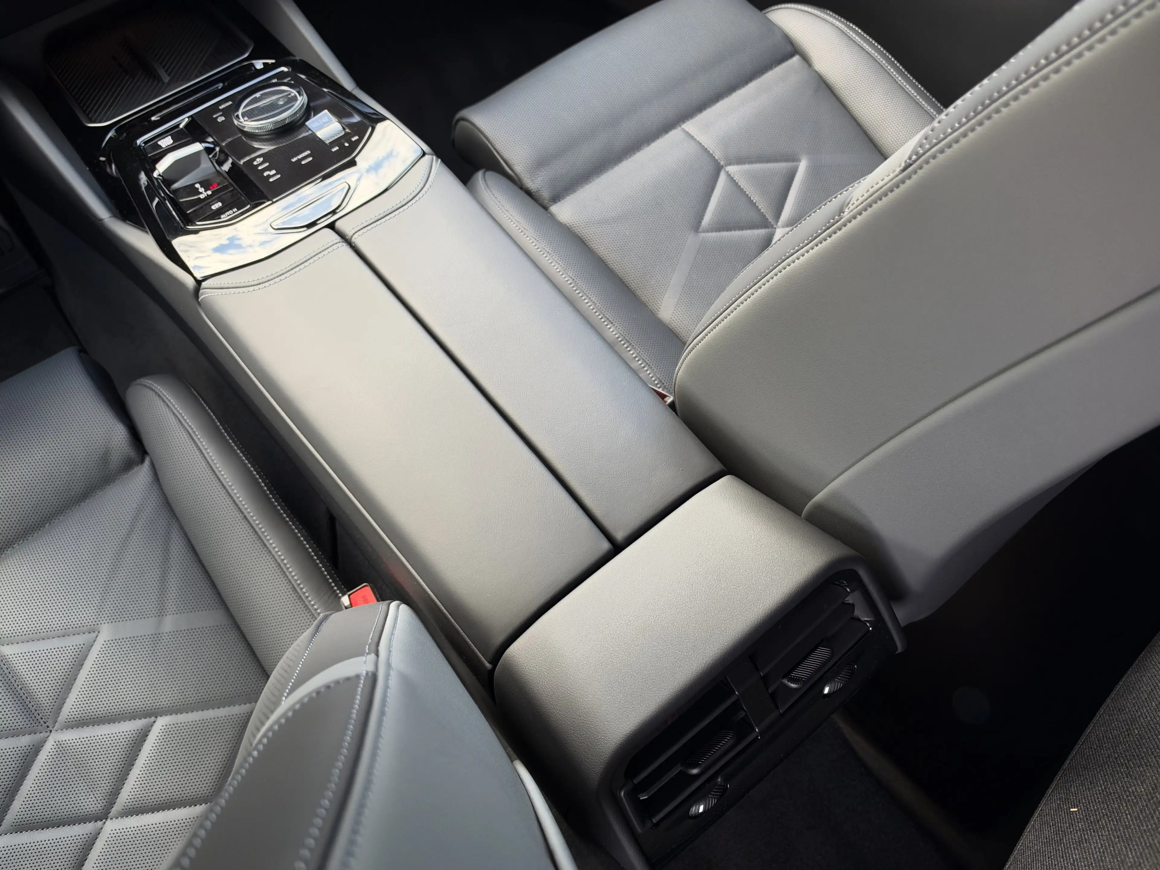BMW 540 d xDrive MSport M Sportpaket Head-Up DAB LED — photo 11