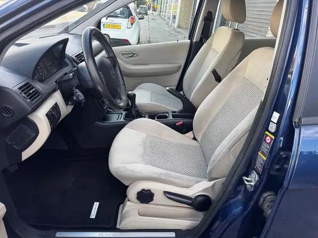 Mercedes-Benz A-Class view 9