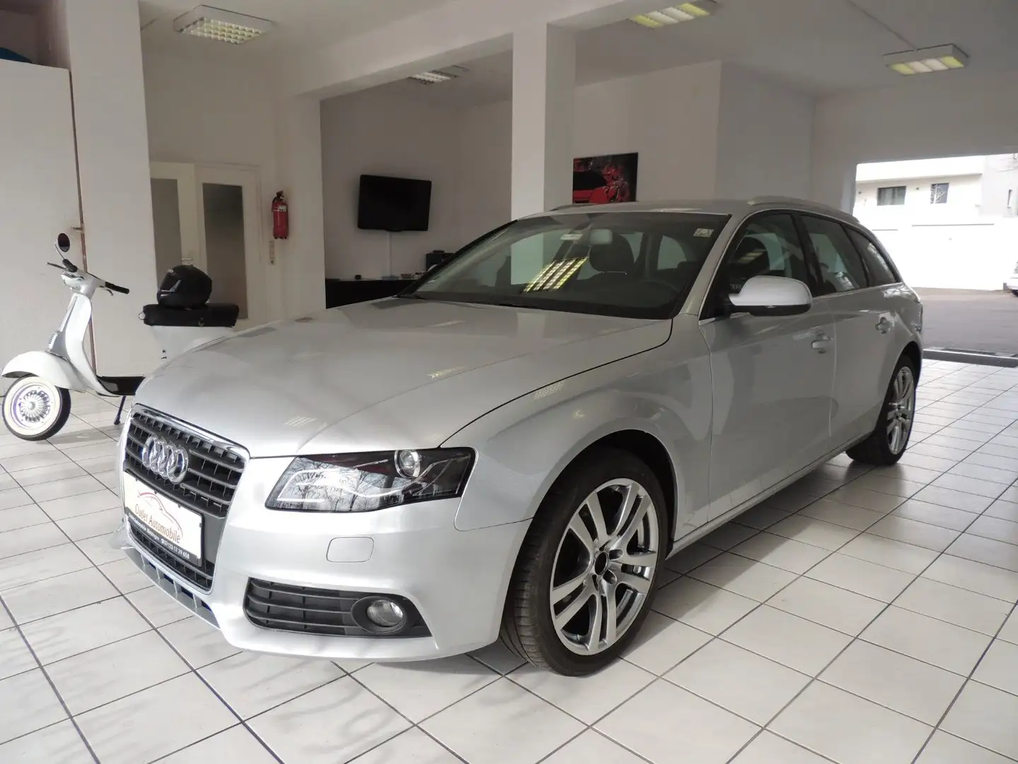 Audi A4 Avant Attraction*Xenon*AHK*LED Argent - 1