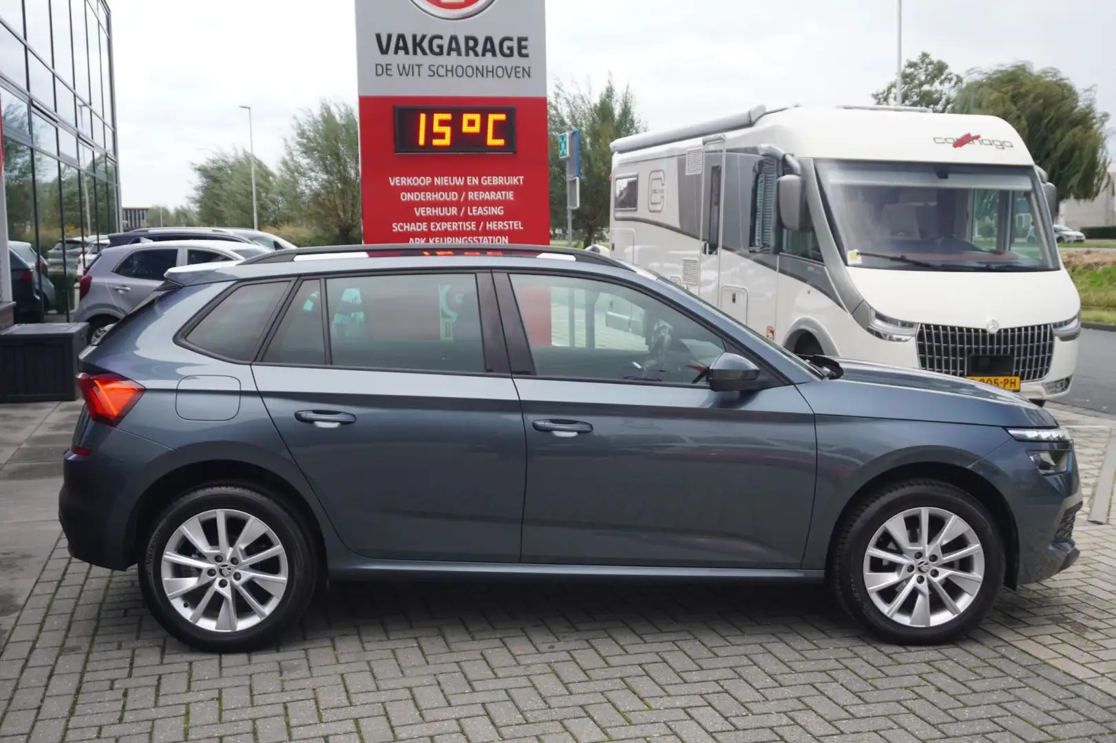 Skoda Kamiq 1.5 TSI ACT Sport Business / Camera / Stoelverwami Grijs - 2