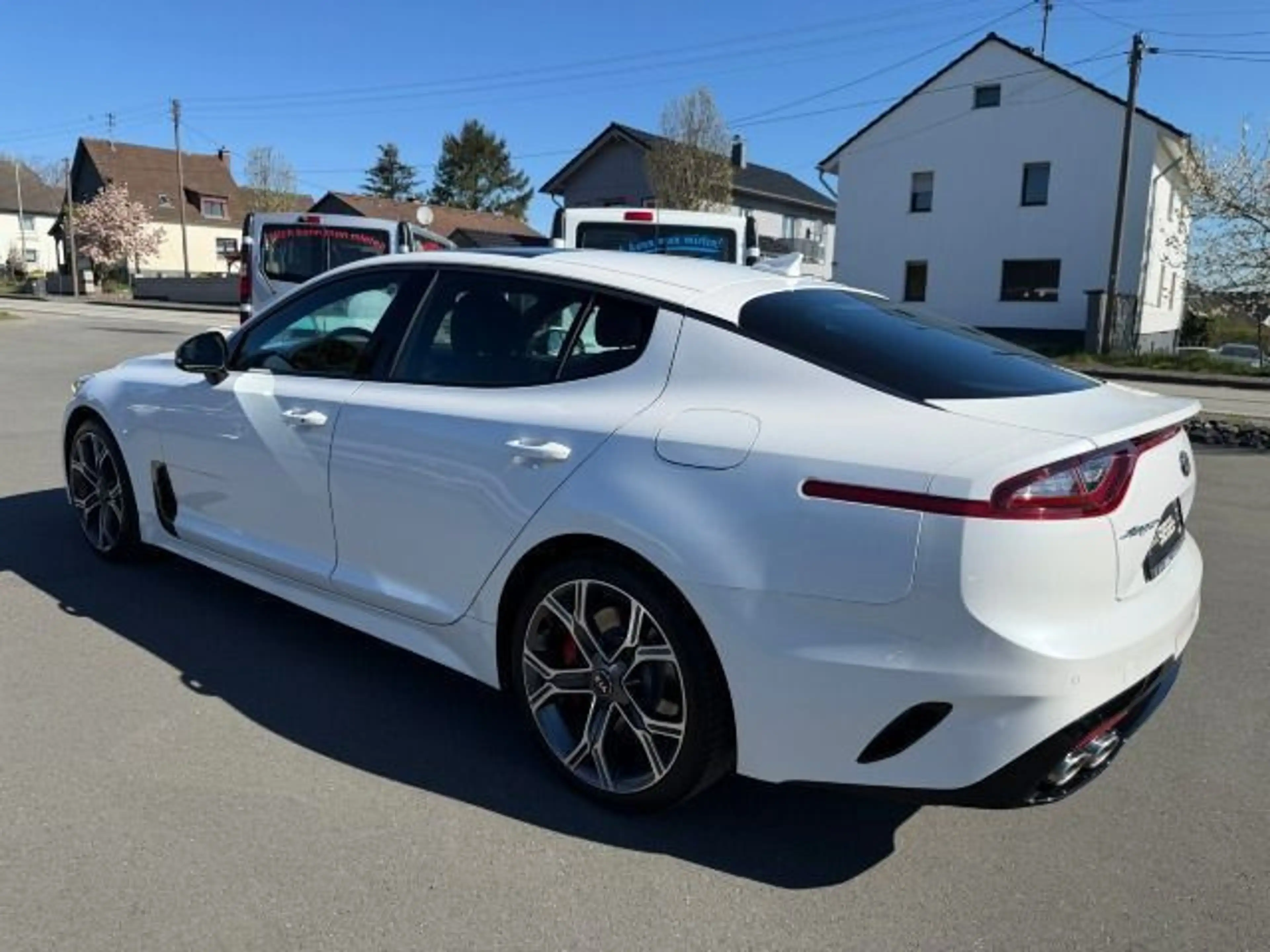 Kia Stinger GT 4WD*Metallic White Pearl*Schiebedach — photo 7