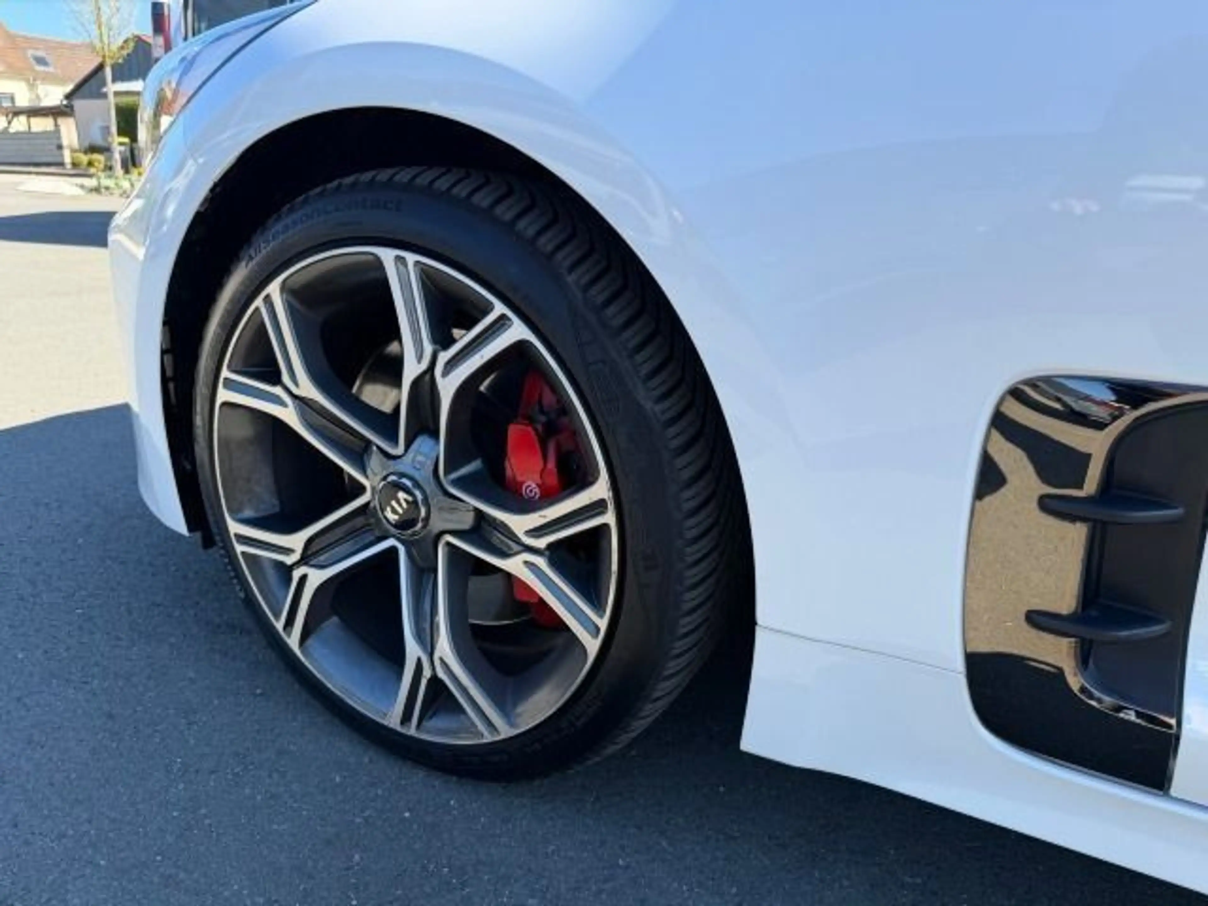 Kia Stinger GT 4WD*Metallic White Pearl*Schiebedach — photo 8