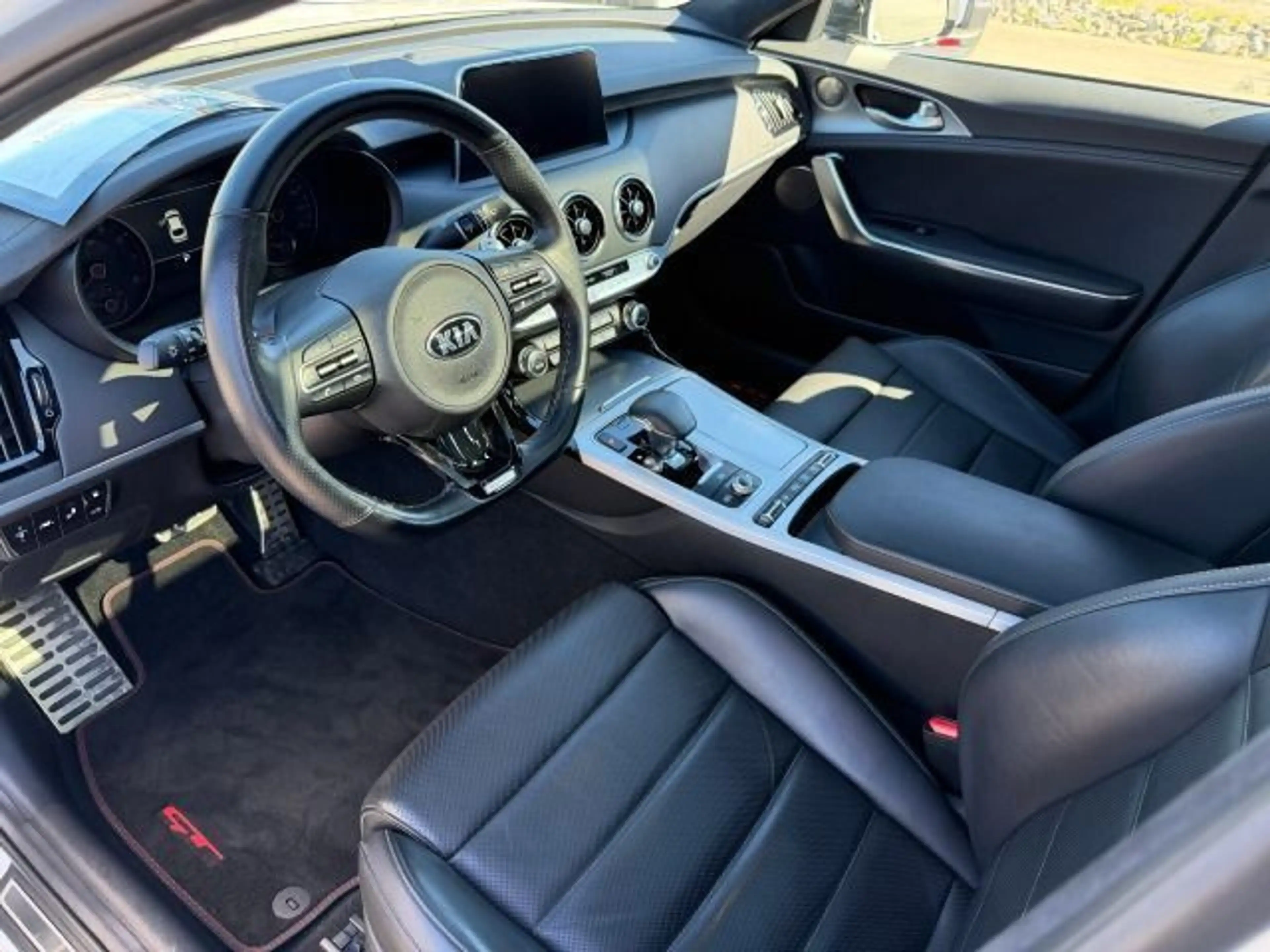 Kia Stinger GT 4WD*Metallic White Pearl*Schiebedach — photo 9