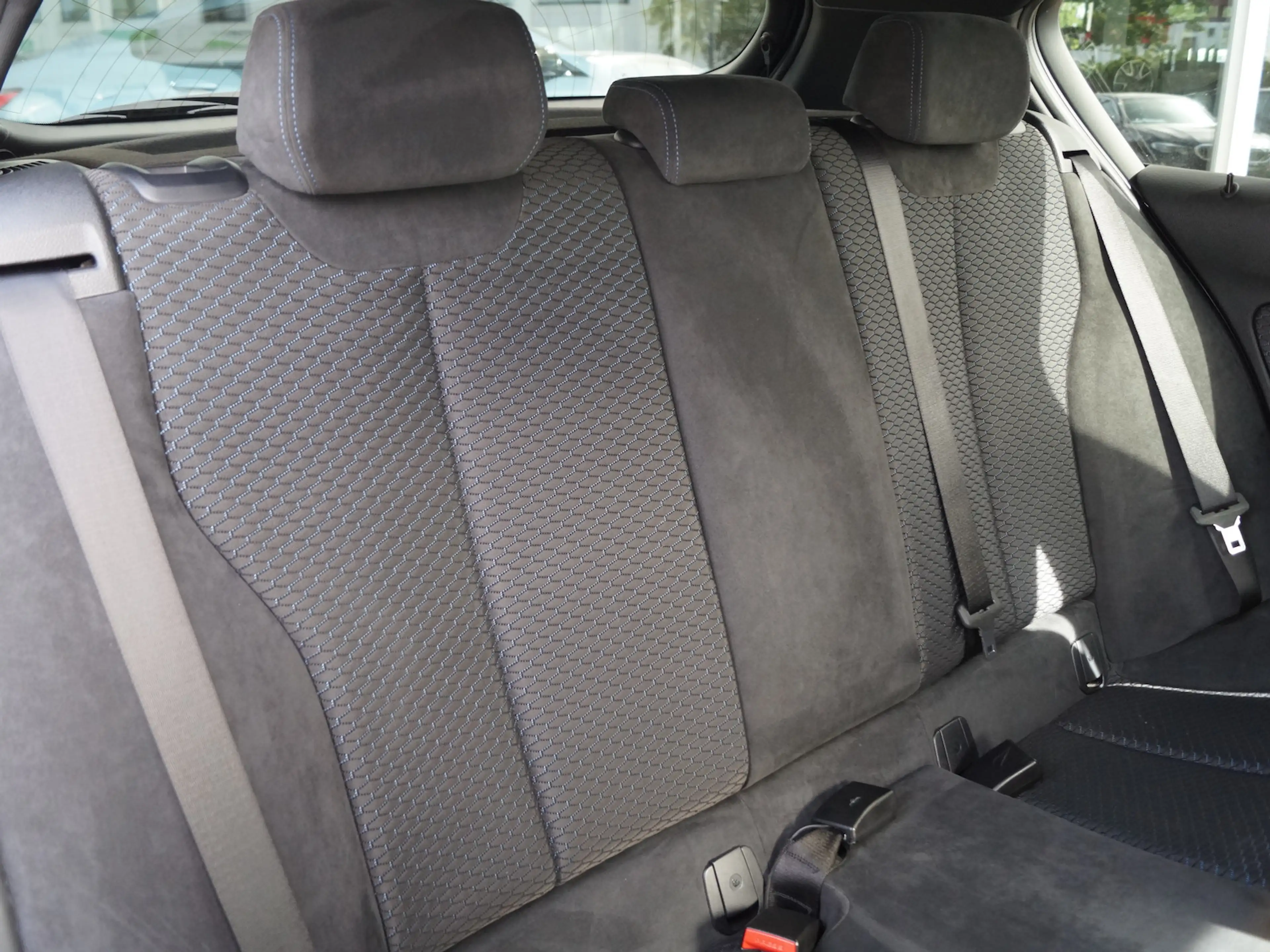 BMW 120 120i M Sport * Navi * LED * OPTIK * — photo 10