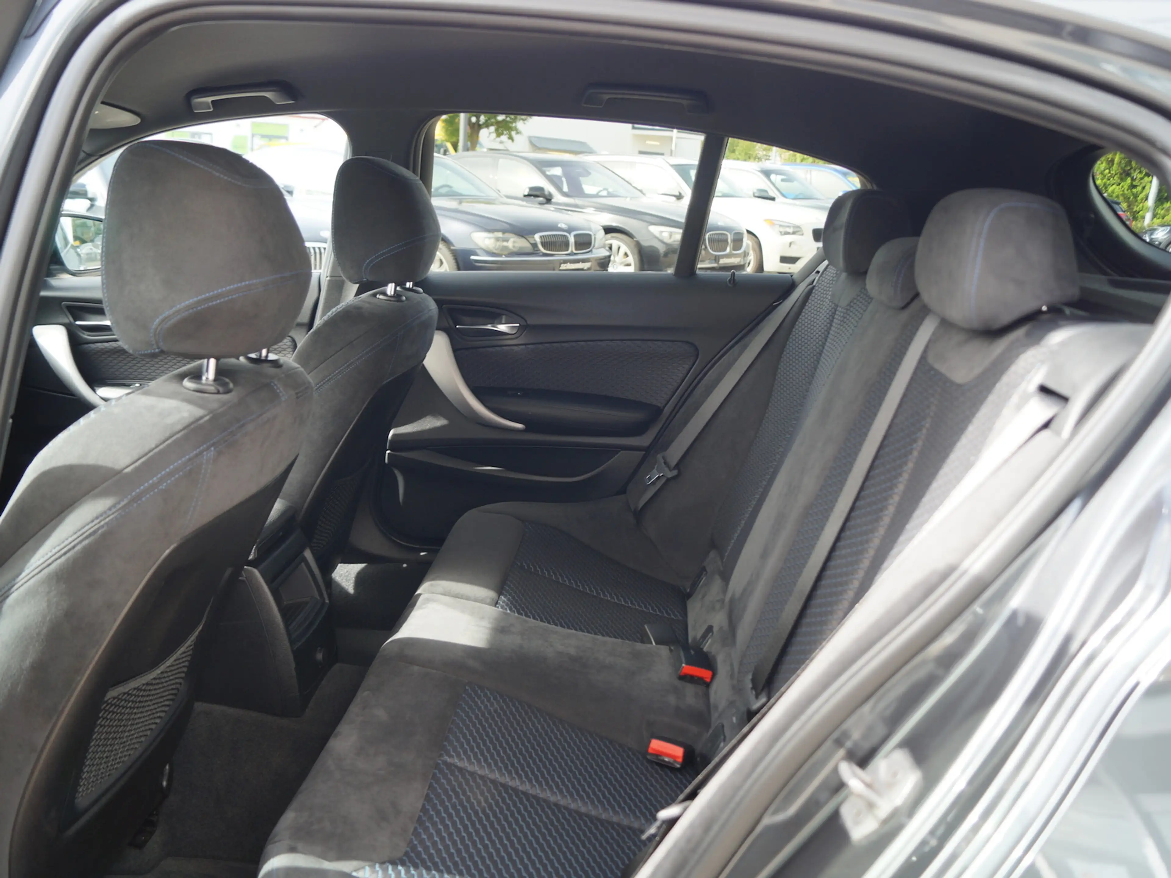 BMW 120 120i M Sport * Navi * LED * OPTIK * — photo 9