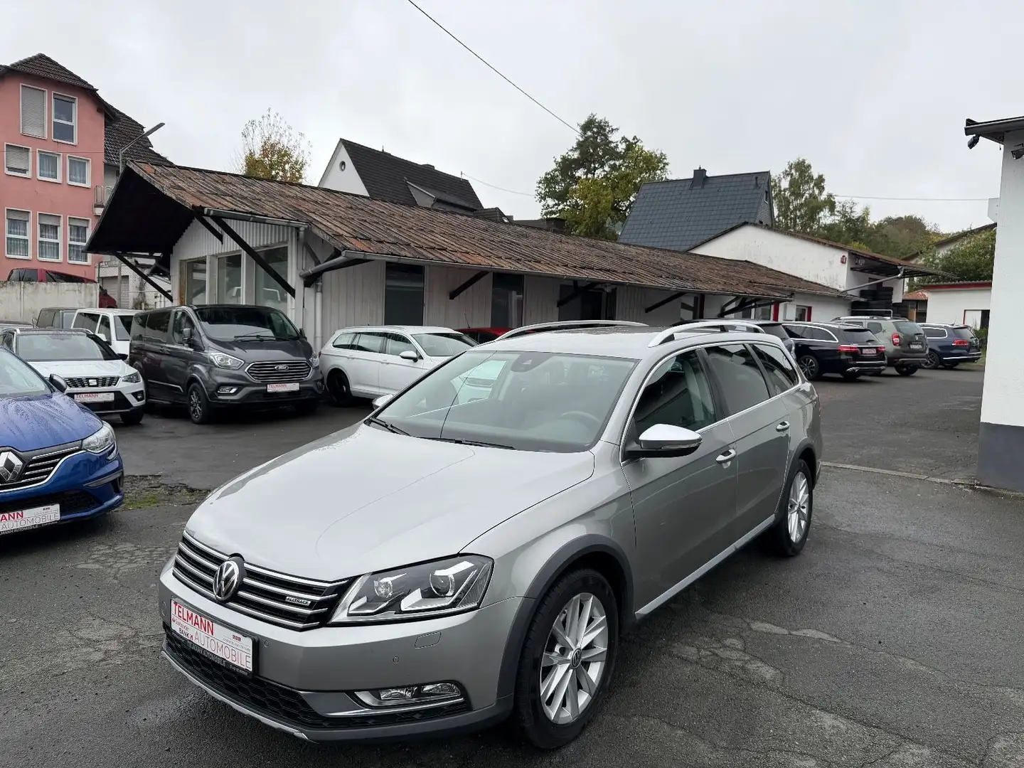 Volkswagen Passat Alltrack Variant Basis BMT 4Motion/ Silber - 1