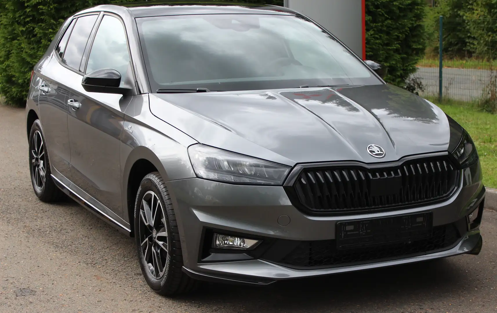 Skoda Fabia 1.0 TSI Monte Carlo,SH+LED+Klima+DAB-ACP+Isofix Grau - 1