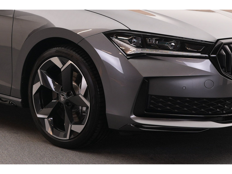 Skoda Superb Combi Sportline 2.0 TDI DSG7 110kW-150CV - DCC+ - — photo 13