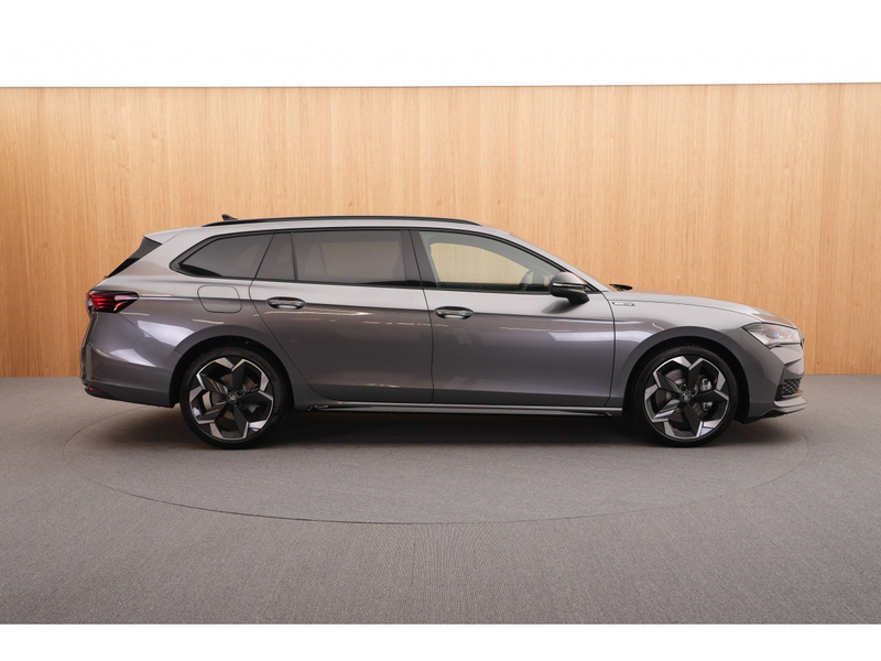 Skoda Superb Combi Sportline 2.0 TDI DSG7 110kW-150CV - DCC+ - — photo 7