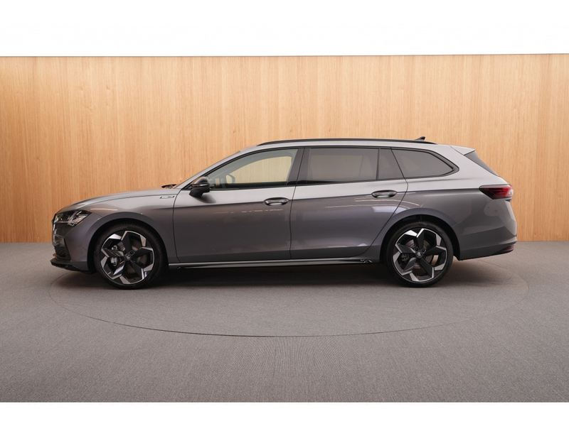 Skoda Superb Combi Sportline 2.0 TDI DSG7 110kW-150CV - DCC+ - — photo 4