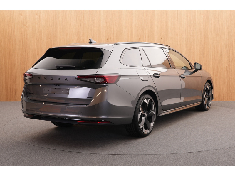 Skoda Superb Combi Sportline 2.0 TDI DSG7 110kW-150CV - DCC+ - — photo 6
