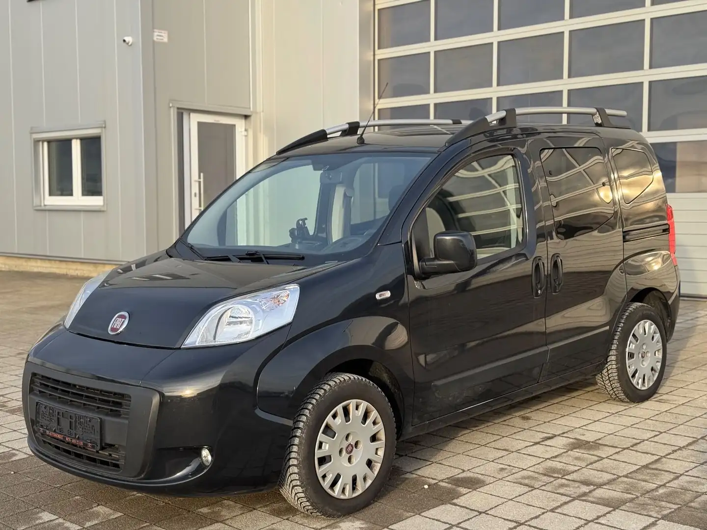 Fiat Qubo MY Qubo 1.3 JTD Automatik 5-Sitzer Klima Schwarz - 1