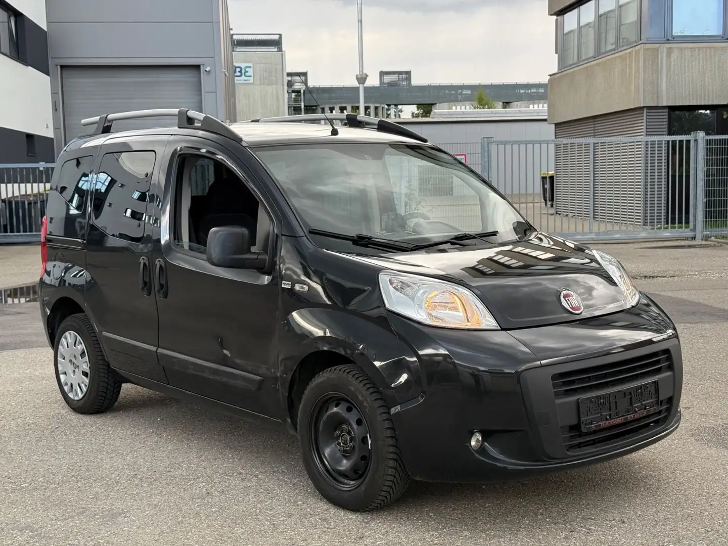 Fiat Qubo MY Qubo 1.3 JTD Automatik 5-Sitzer Klima Schwarz - 2