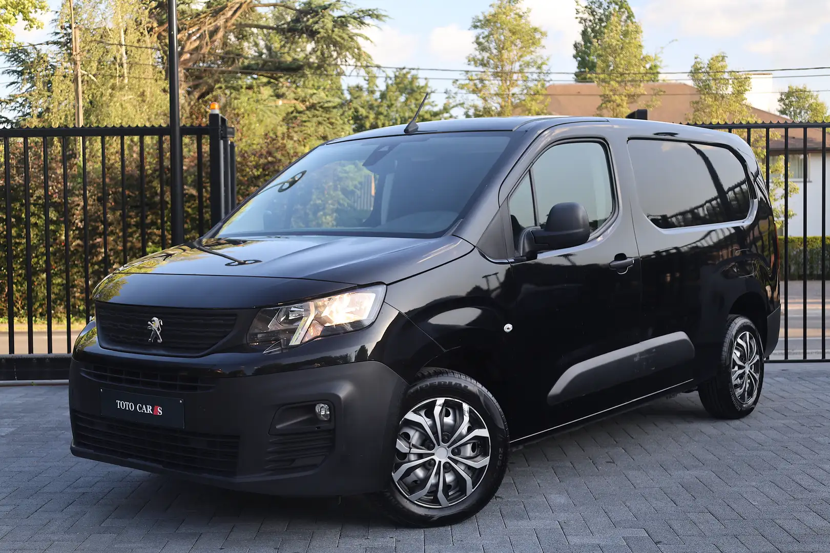 Peugeot Partner 1.5 HDI L2 | 3 pls. | Automaat | 130pk. | BTW Zwart - 1