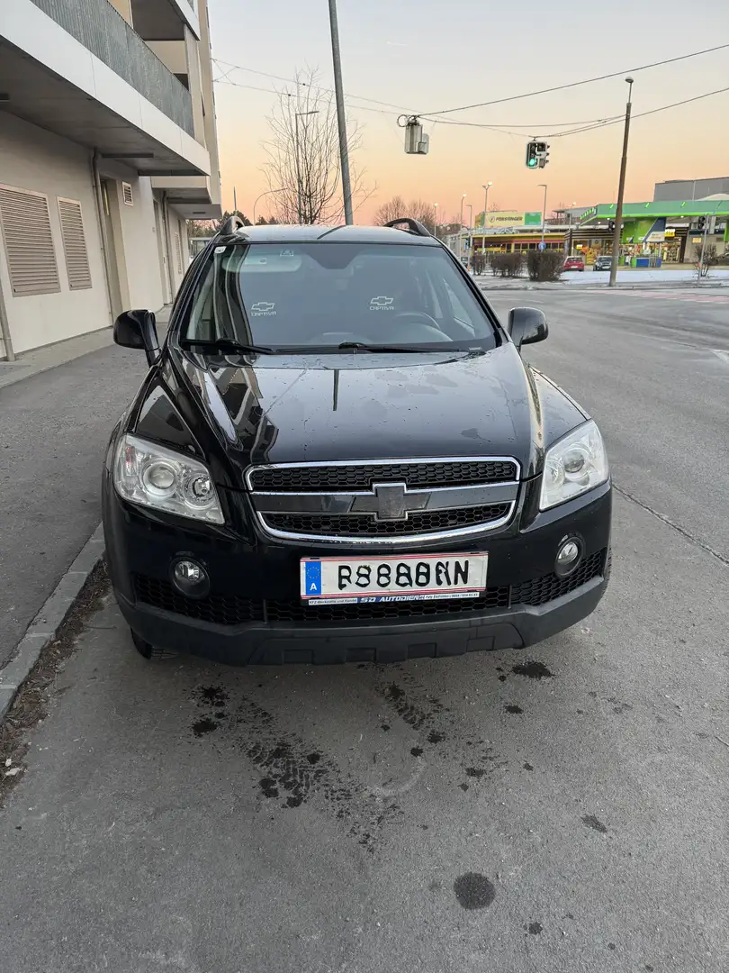 Chevrolet Captiva "Family Edition" 2,0 VCDi 2WD Family Edition Schwarz - 1