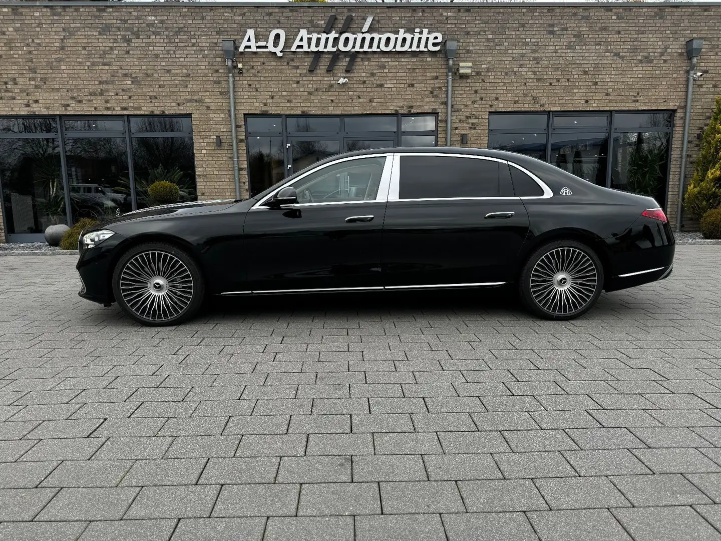 Mercedes-Benz S 580 4Matic Maybach*Designo*Pano*Exklusiv* Schwarz - 2