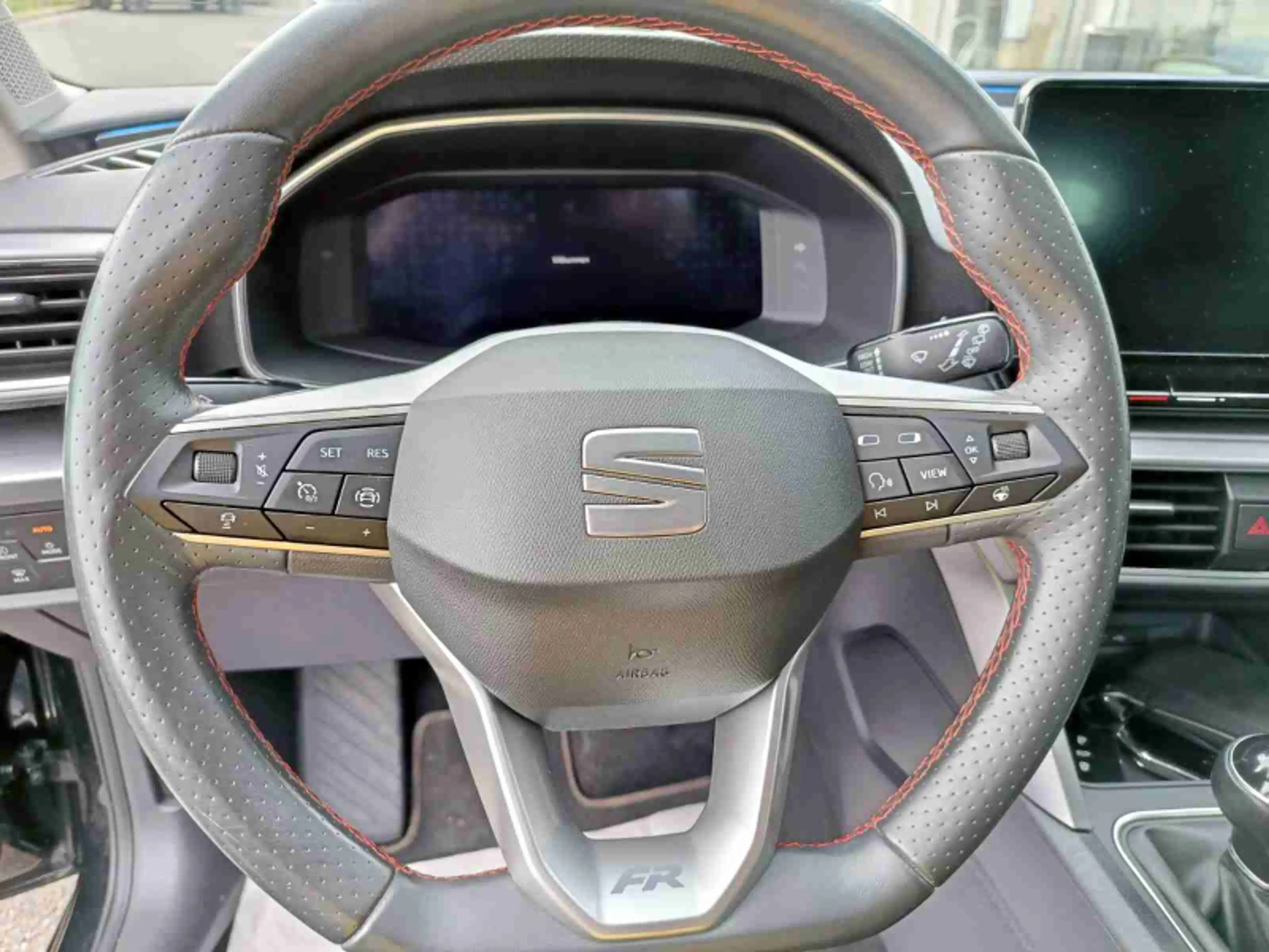 SEAT Leon Leon 1.5 TSI — photo 11
