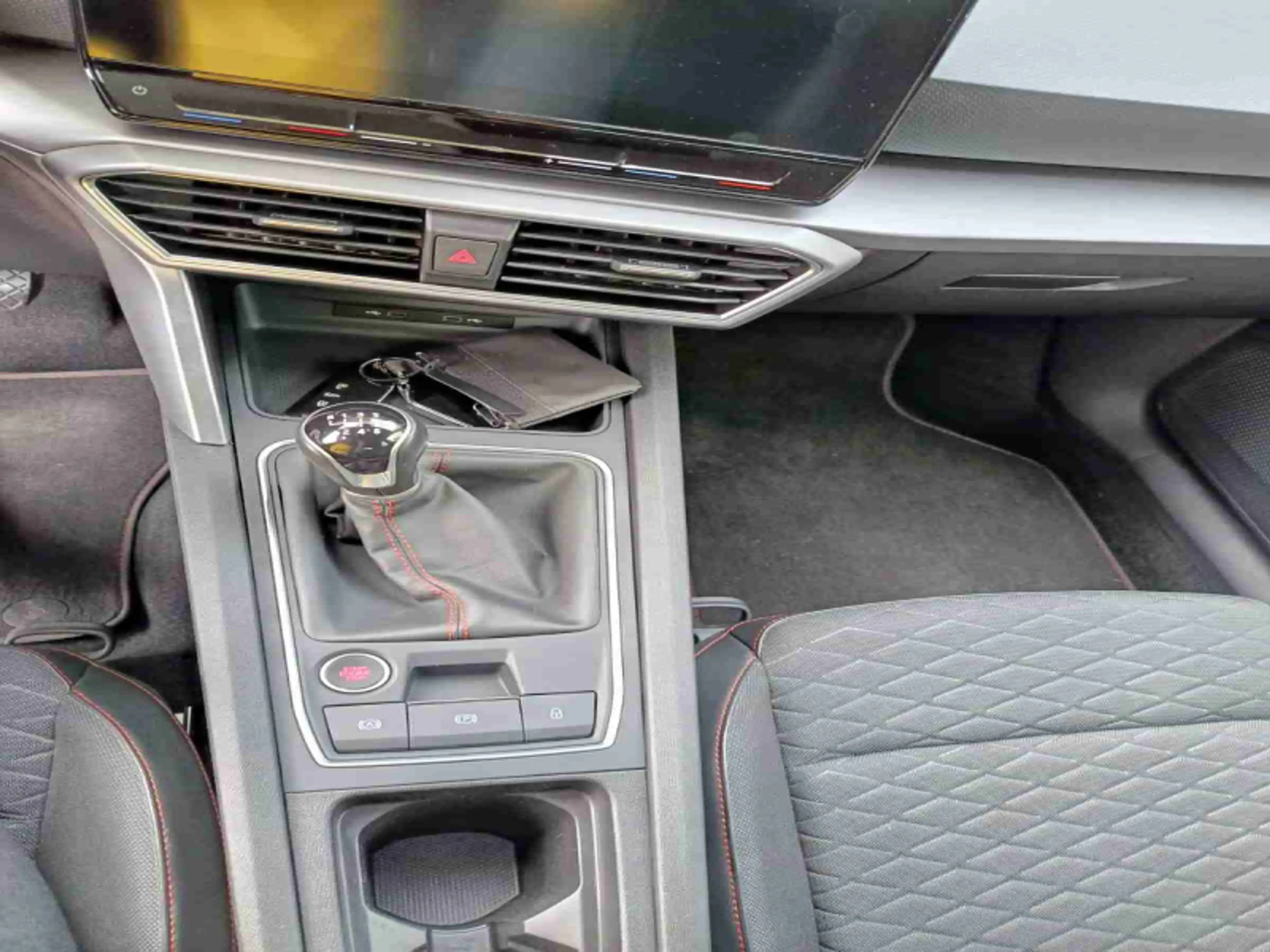 SEAT Leon Leon 1.5 TSI — photo 13