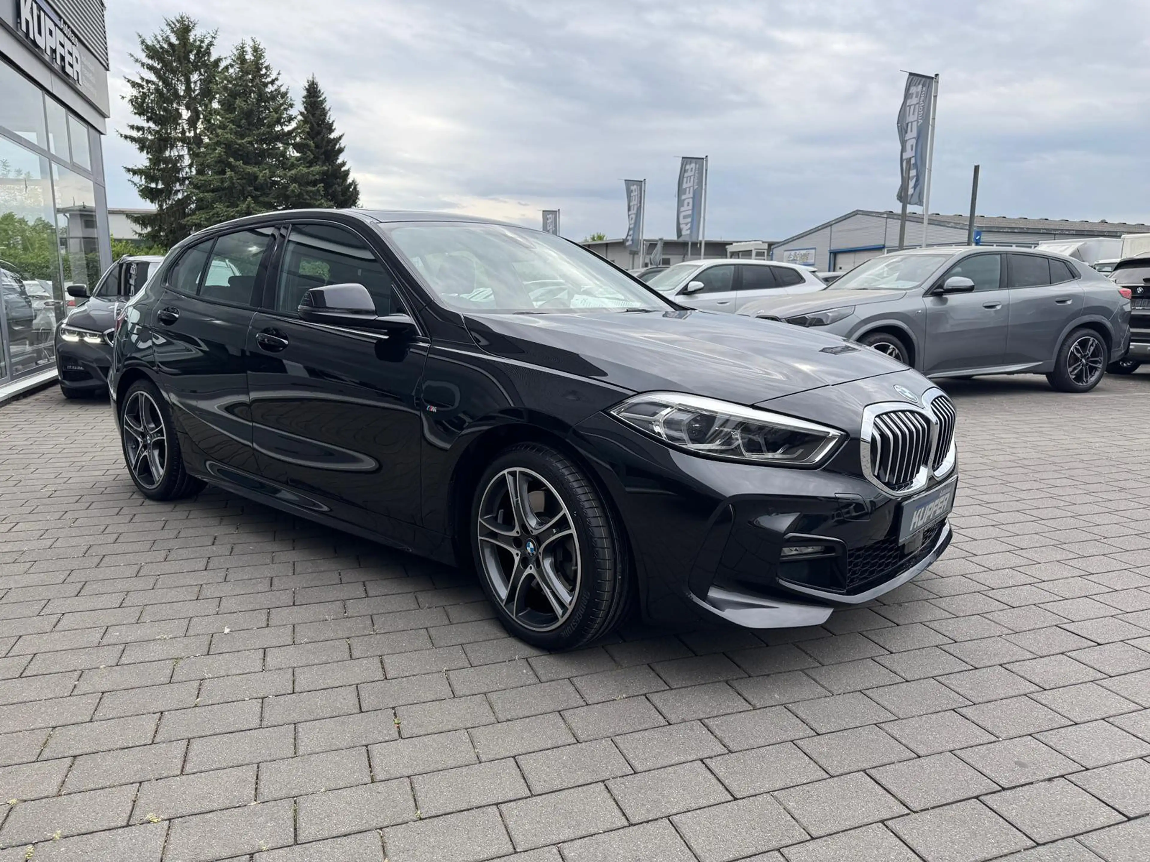 BMW 120 i M Sportpaket HIFI°gr.Navi°Pano°HIFI-behLLR — photo 3