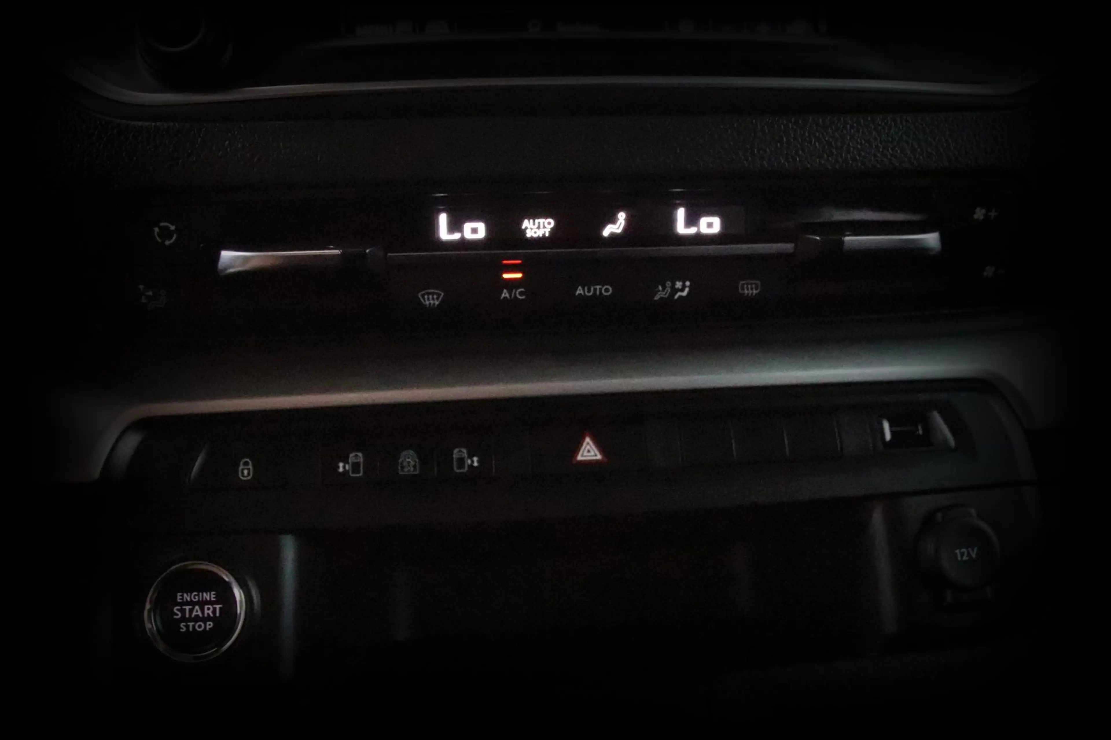 Opel Zafira Tourer L (L3)*7-SITZE*AHK*PANO*MASSAGE* — photo 13