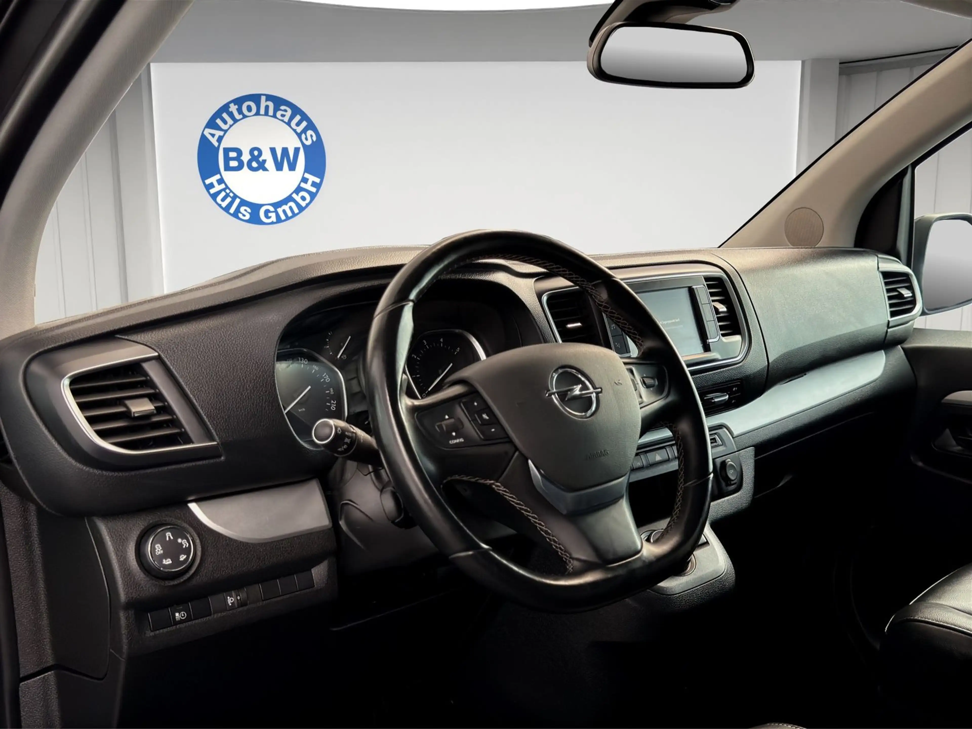 Opel Zafira Tourer L (L3)*7-SITZE*AHK*PANO*MASSAGE* — photo 9