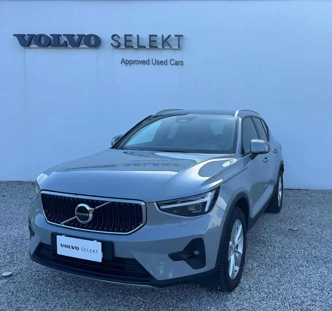Volvo XC40 XC40 2.0 b3 Core auto Grigio - 1