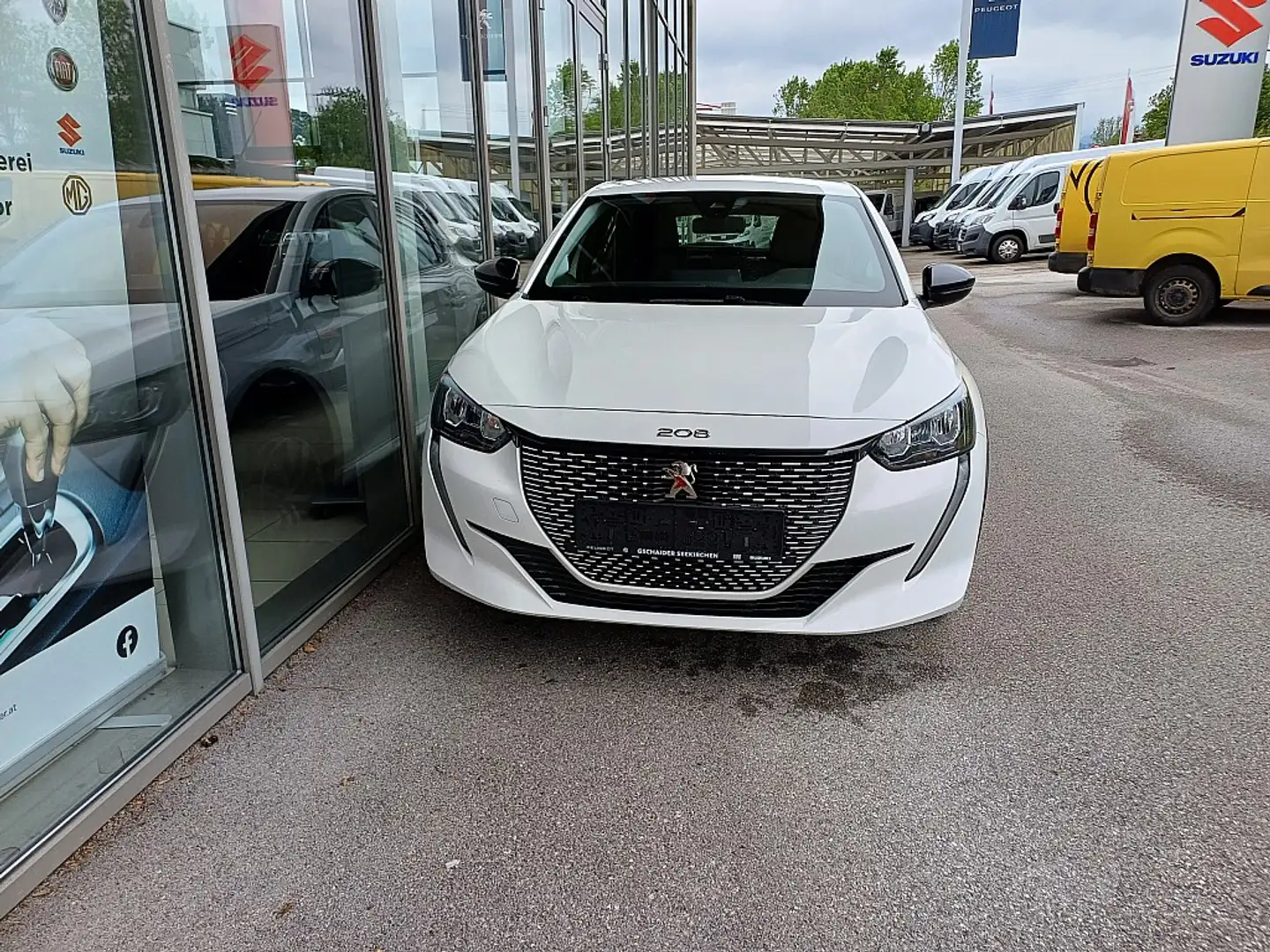 Peugeot 208 e-208 Active Weiß - 2