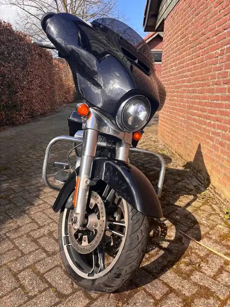 Harley-Davidson Street Glide - foto 7