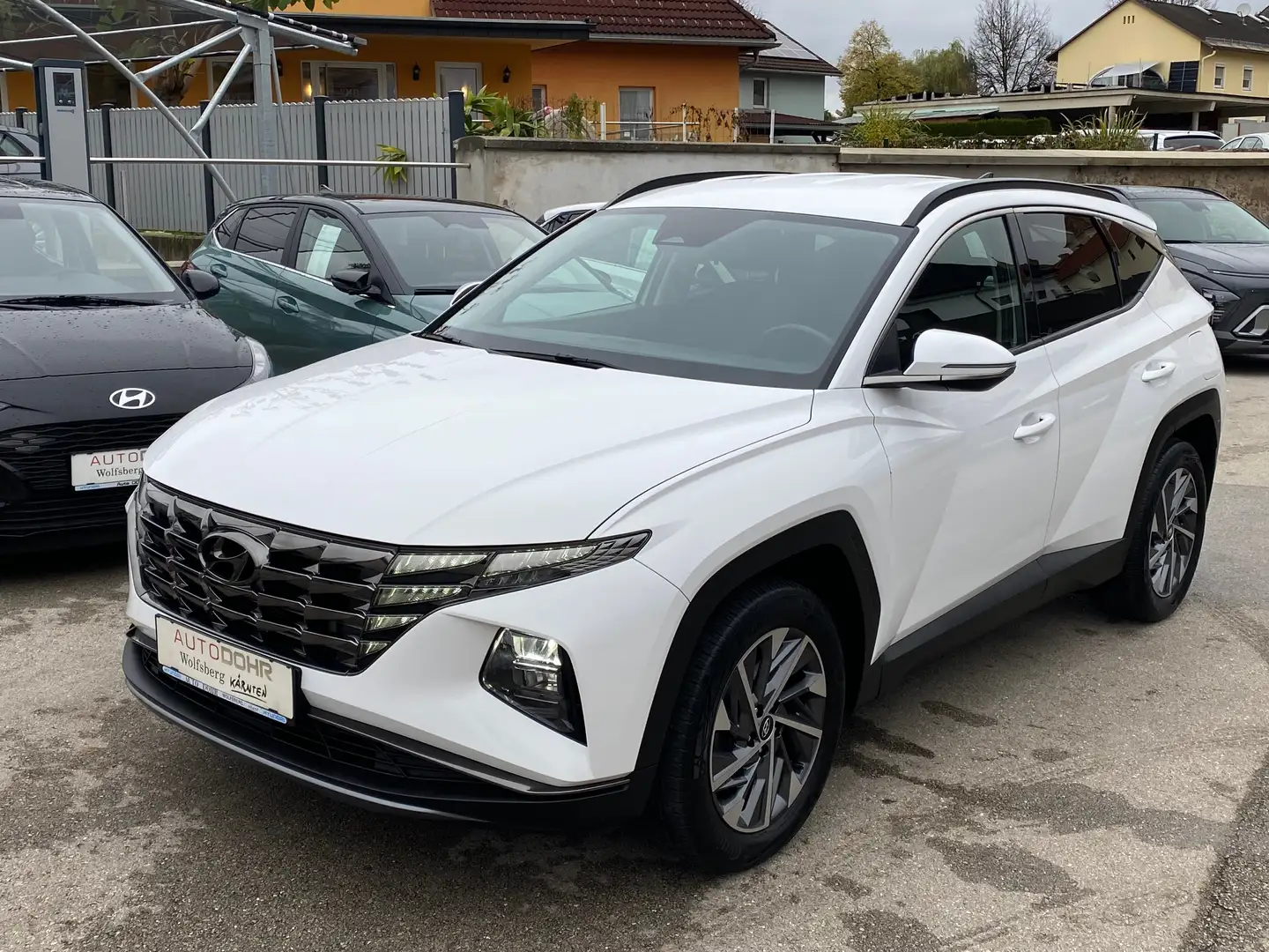 Hyundai TUCSON Tucson 1,6 CRDI 2WD Smart Line Weiß - 1