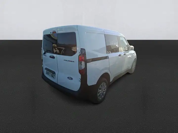 Ford Transit Courier 2026, foto 4